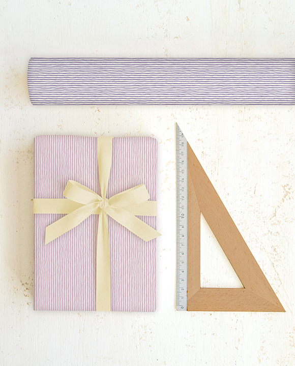 Paper "Righe viola-rosa"